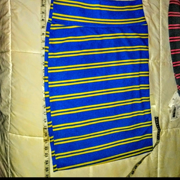 Lularoe Skirt Size L Cassie Midi Stretch NWOT - Picture 8 of 10